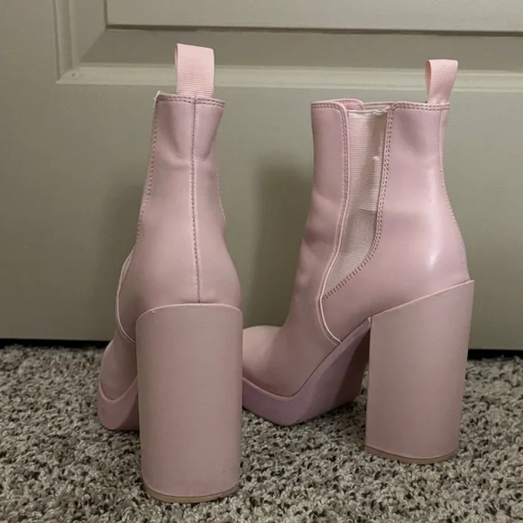 Steve Madden Light Pink Heeled Boots - Picture 3 of 4